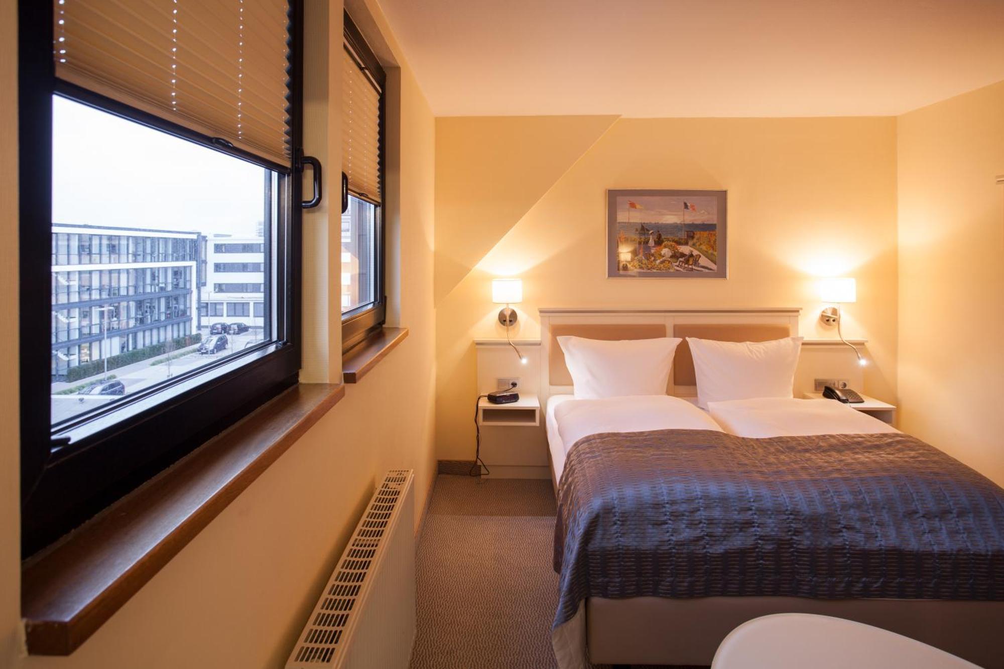 Centro Hotel Goya Wolfsburg, Trademark Collection By Wyndham Eksteriør billede